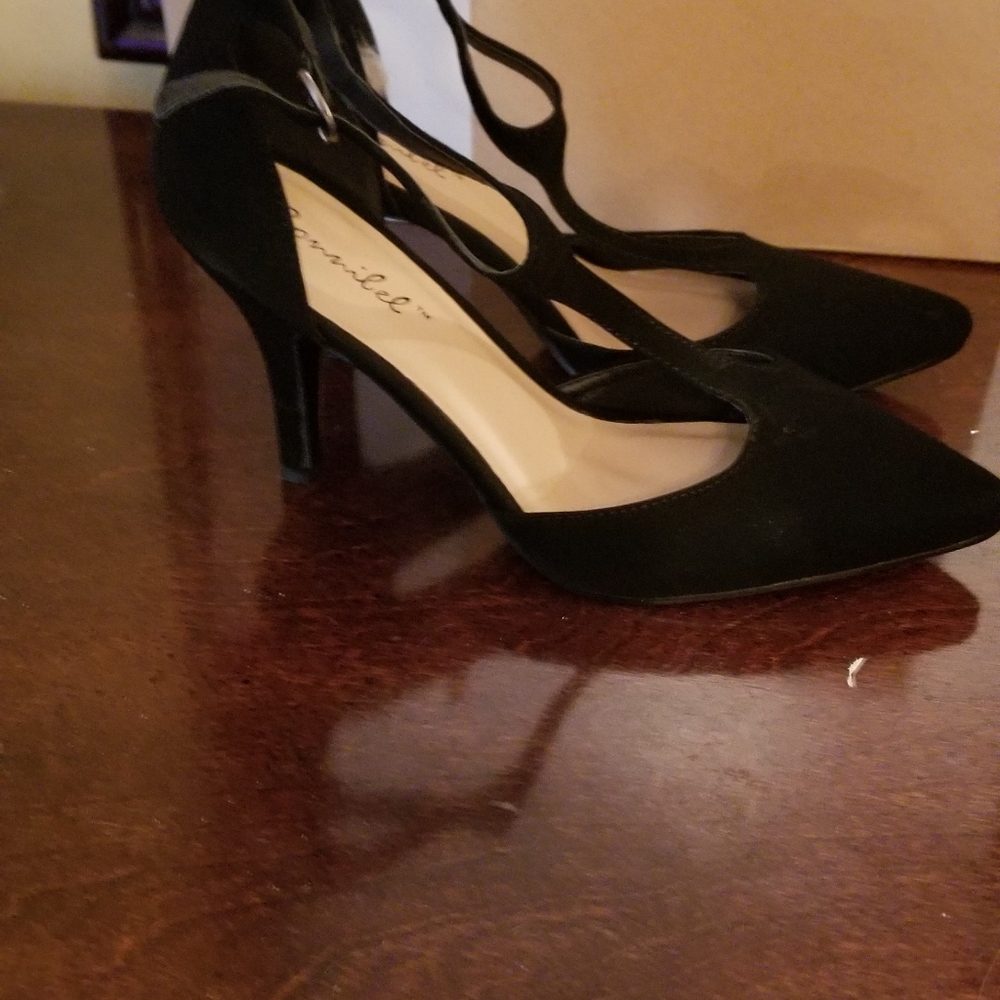 Shoes - Picture 2 of 3